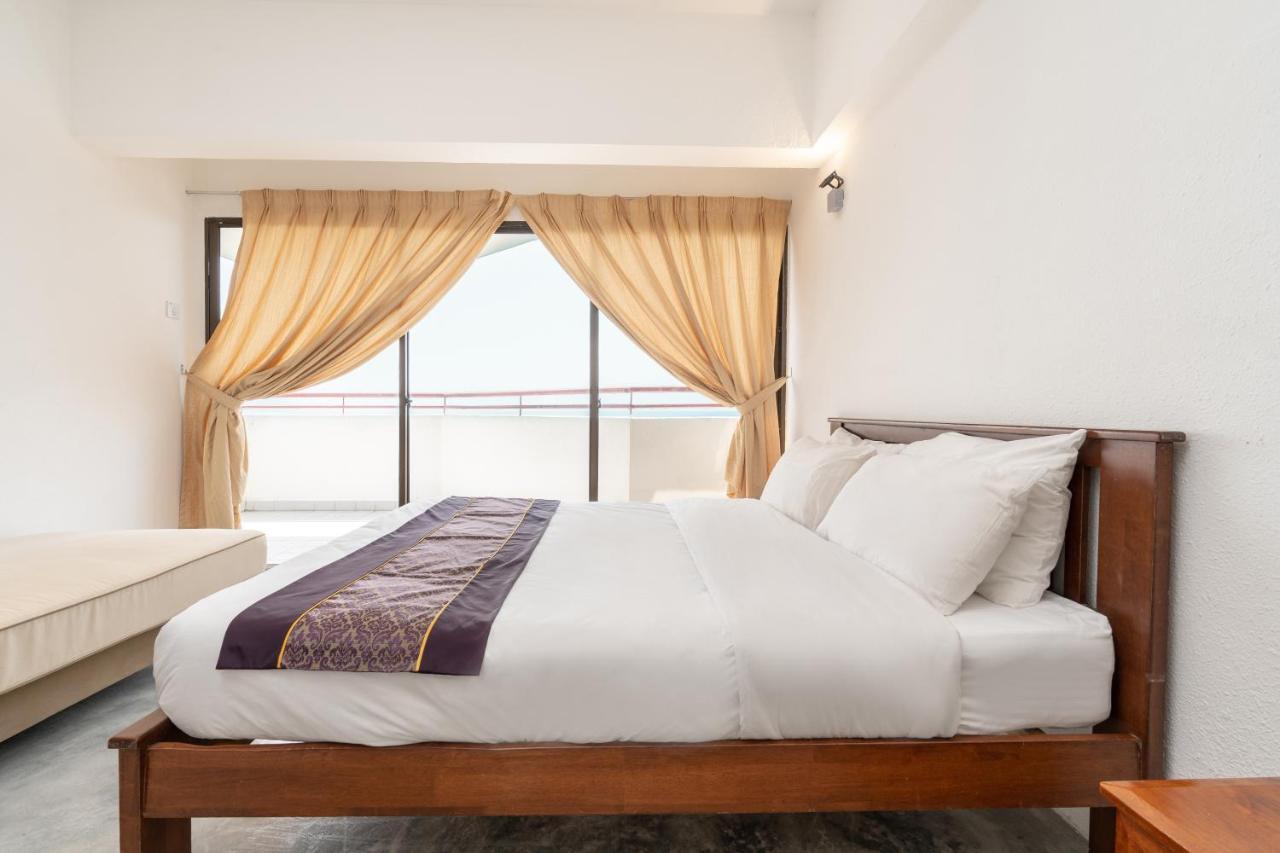 Pantai Seaview Resort Batu Ferringhi 1801 - 3 Rooms Exterior photo