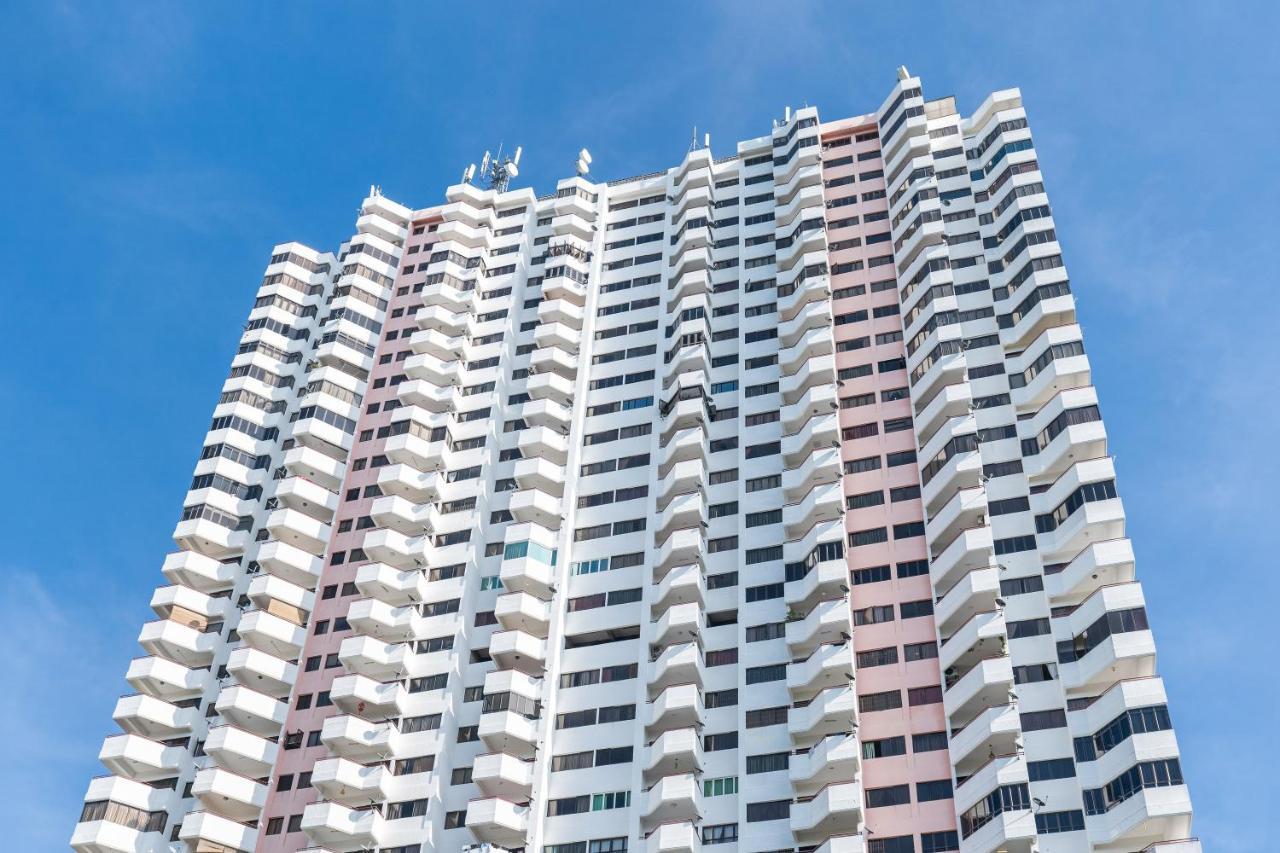 Pantai Seaview Resort Batu Ferringhi 1801 - 3 Rooms Exterior photo