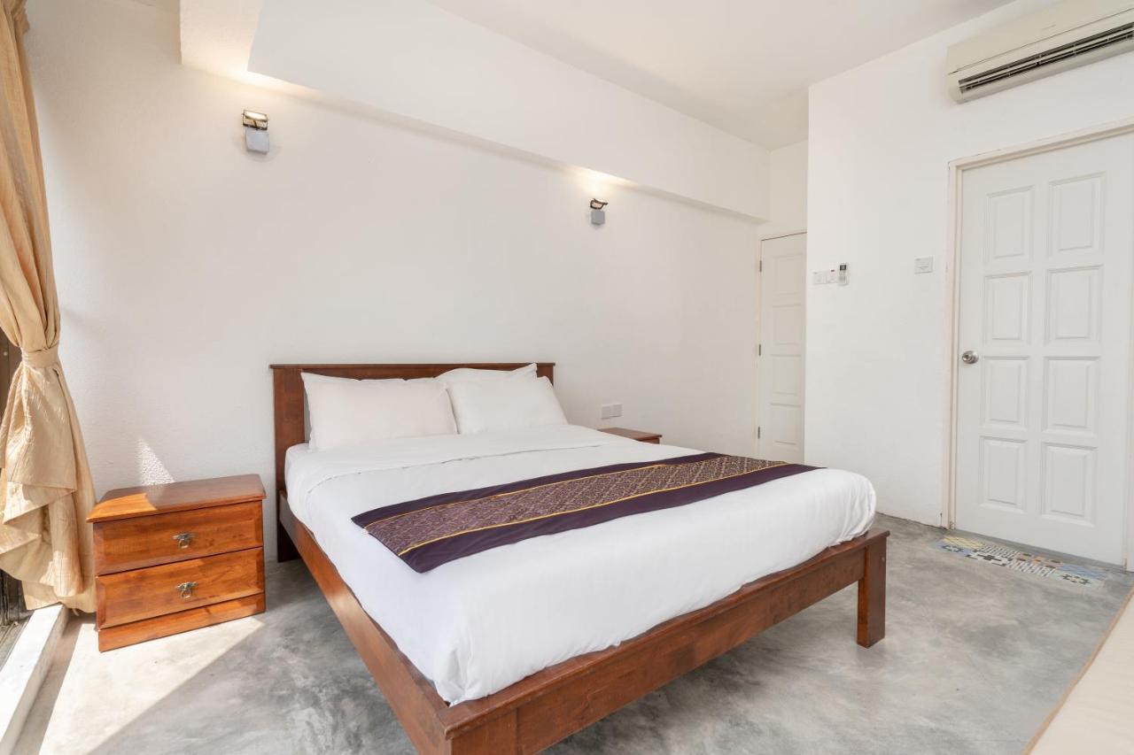 Pantai Seaview Resort Batu Ferringhi 1801 - 3 Rooms Exterior photo